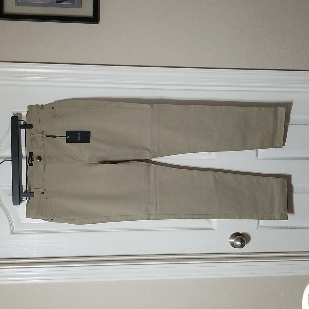 NEW Active USA Pants